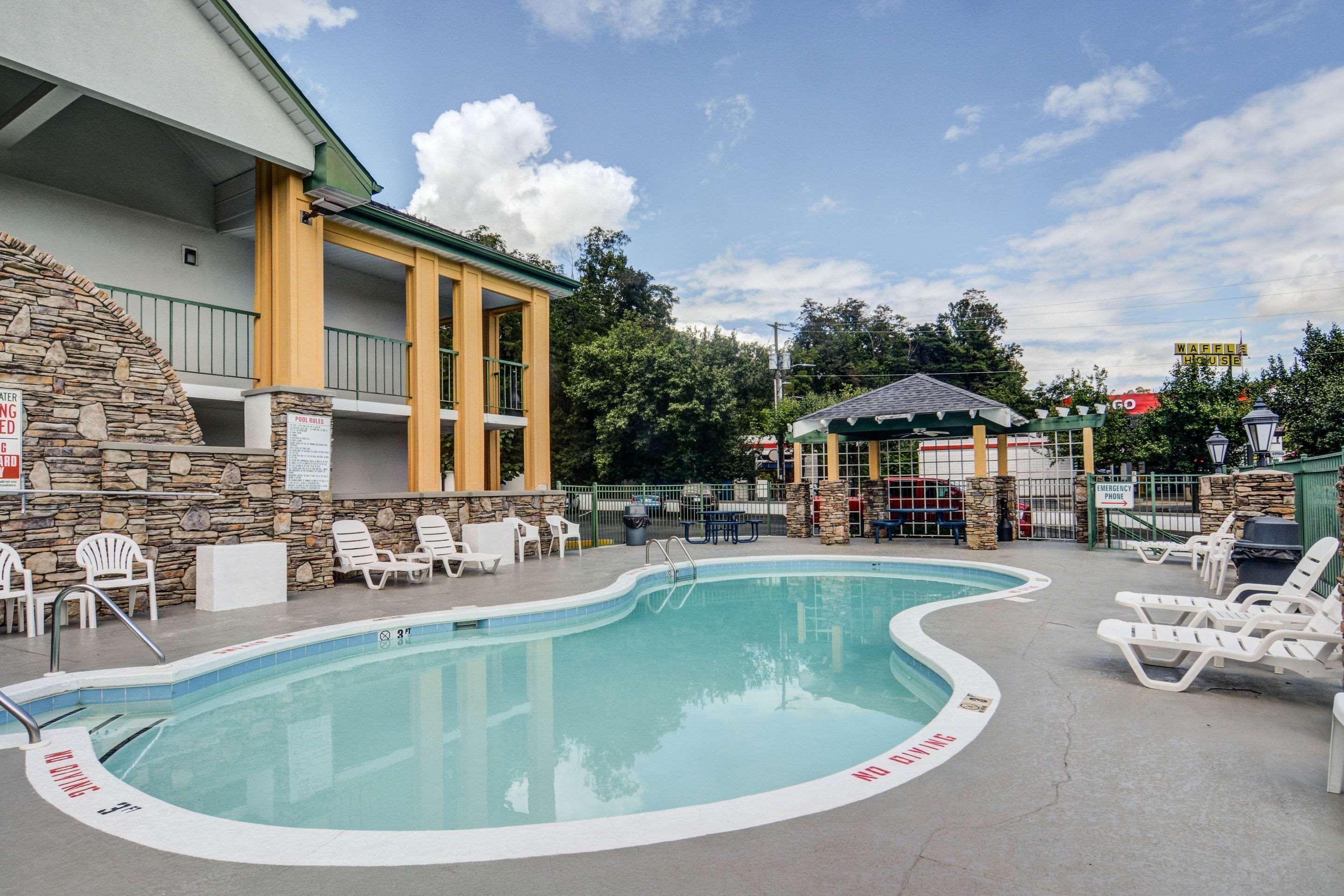 Quality Inn & Suites Biltmore East Άσβιλ Εξωτερικό φωτογραφία