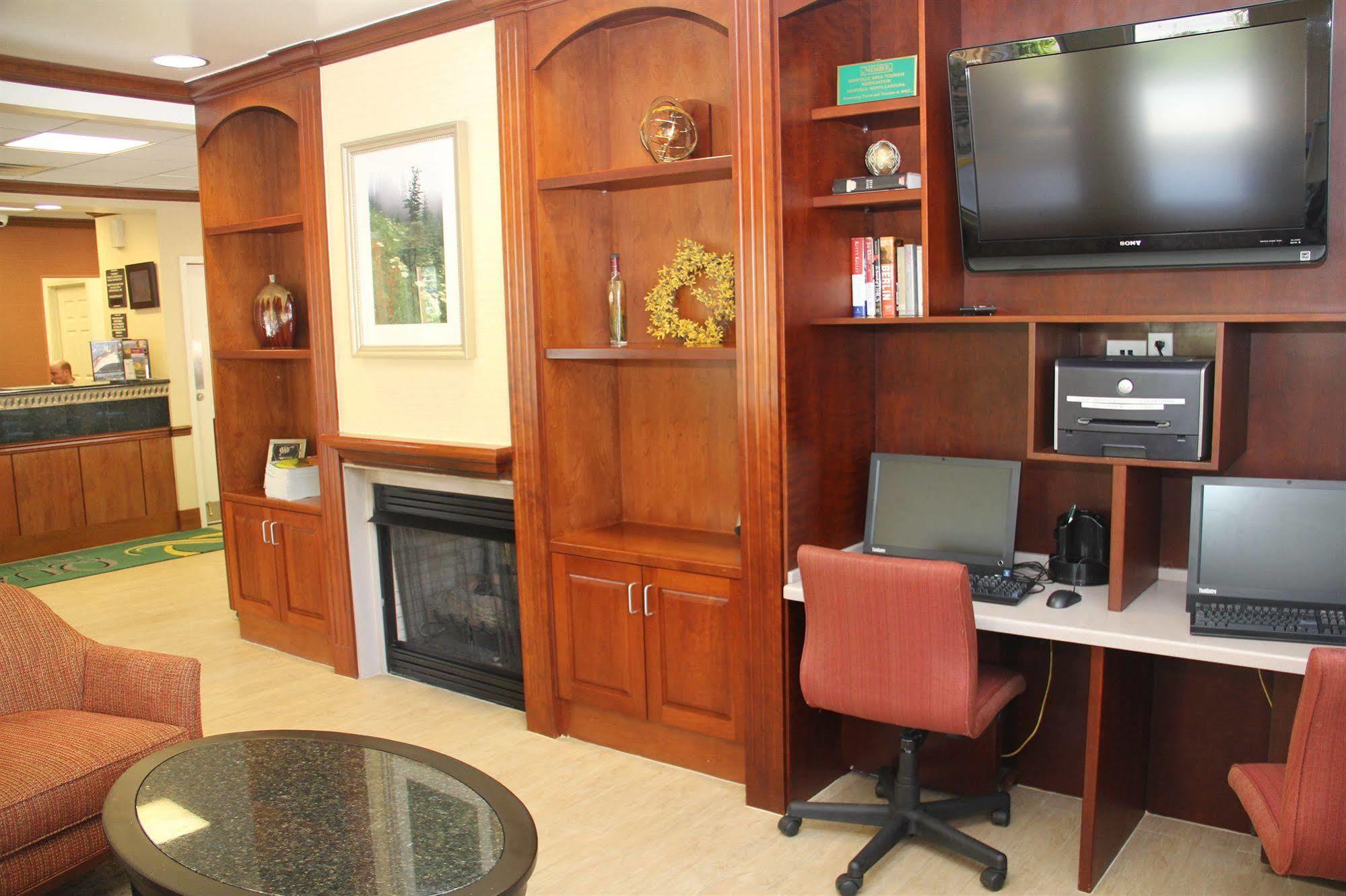 Quality Inn & Suites Biltmore East Άσβιλ Εξωτερικό φωτογραφία